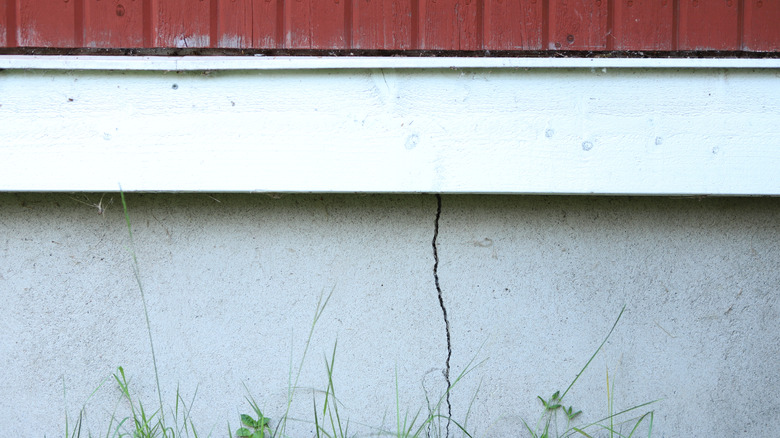 A long vertical crack in a home's foundation
