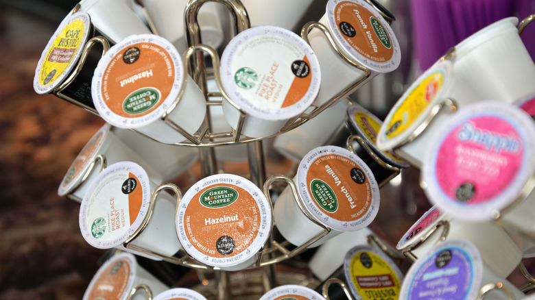Keurig coffee carousel with Green Mountain and Starbucks brand
