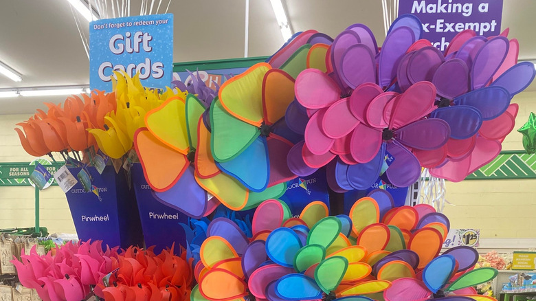 Close up of Dollar Tree's Outdoor Fun Bright Spring Plastic Tulip Pinwheels