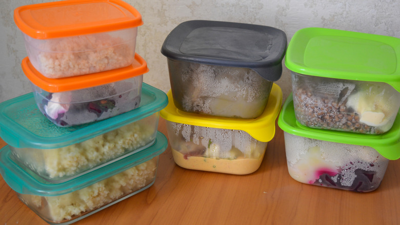 Plastic storage containers with food