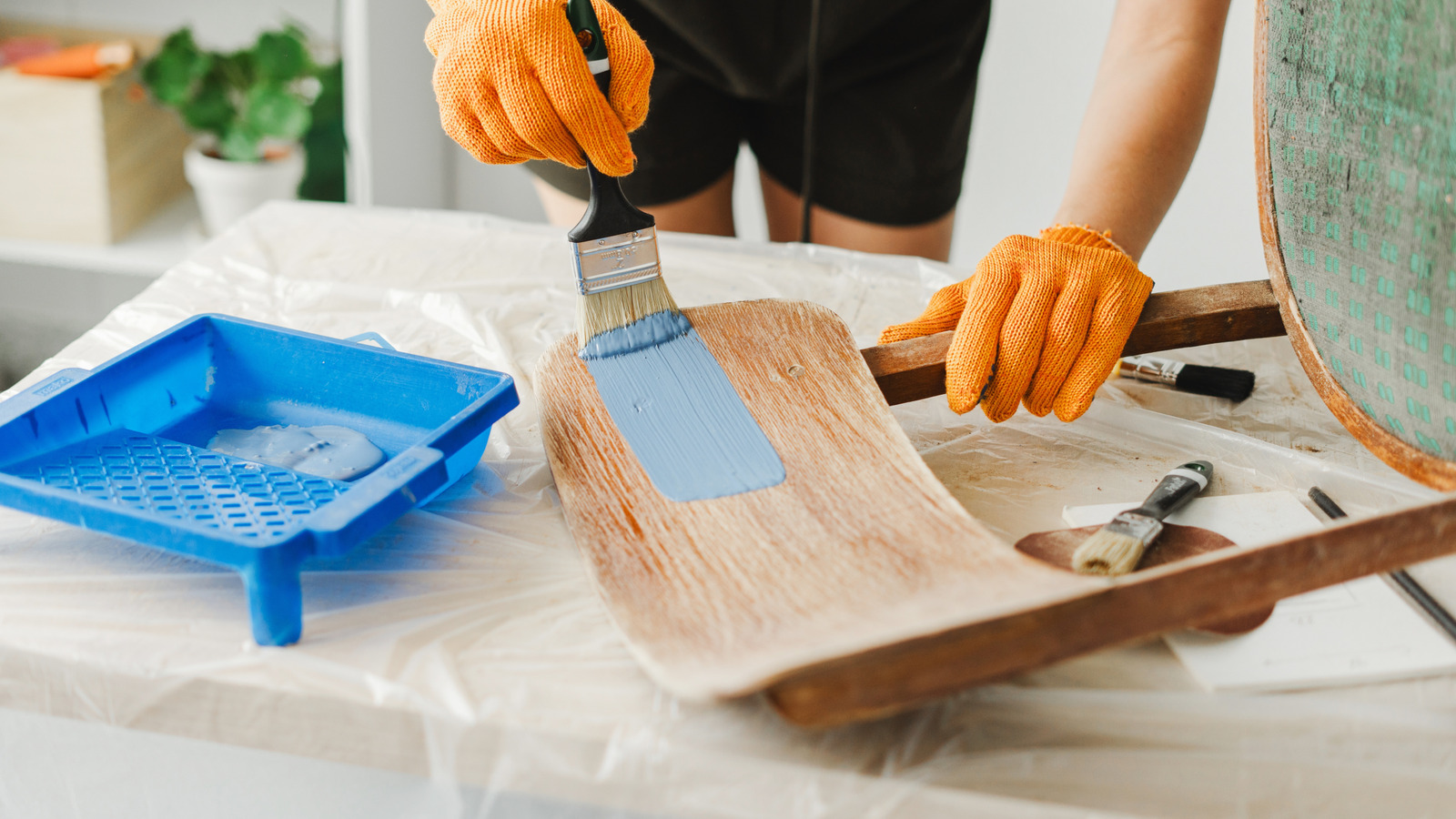 13 Crafty Ways To Repurpose A Chair For Rustic Home And Garden Decor