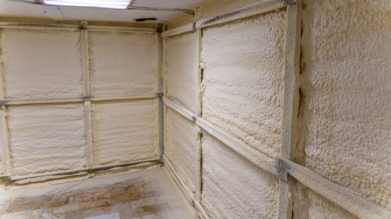 garage insulated with polyurethane foam