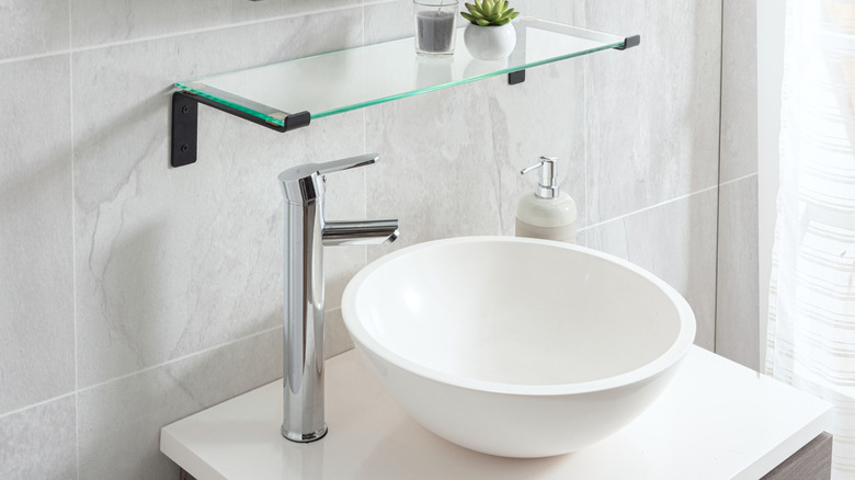 A modern bathroom with a vessel sink