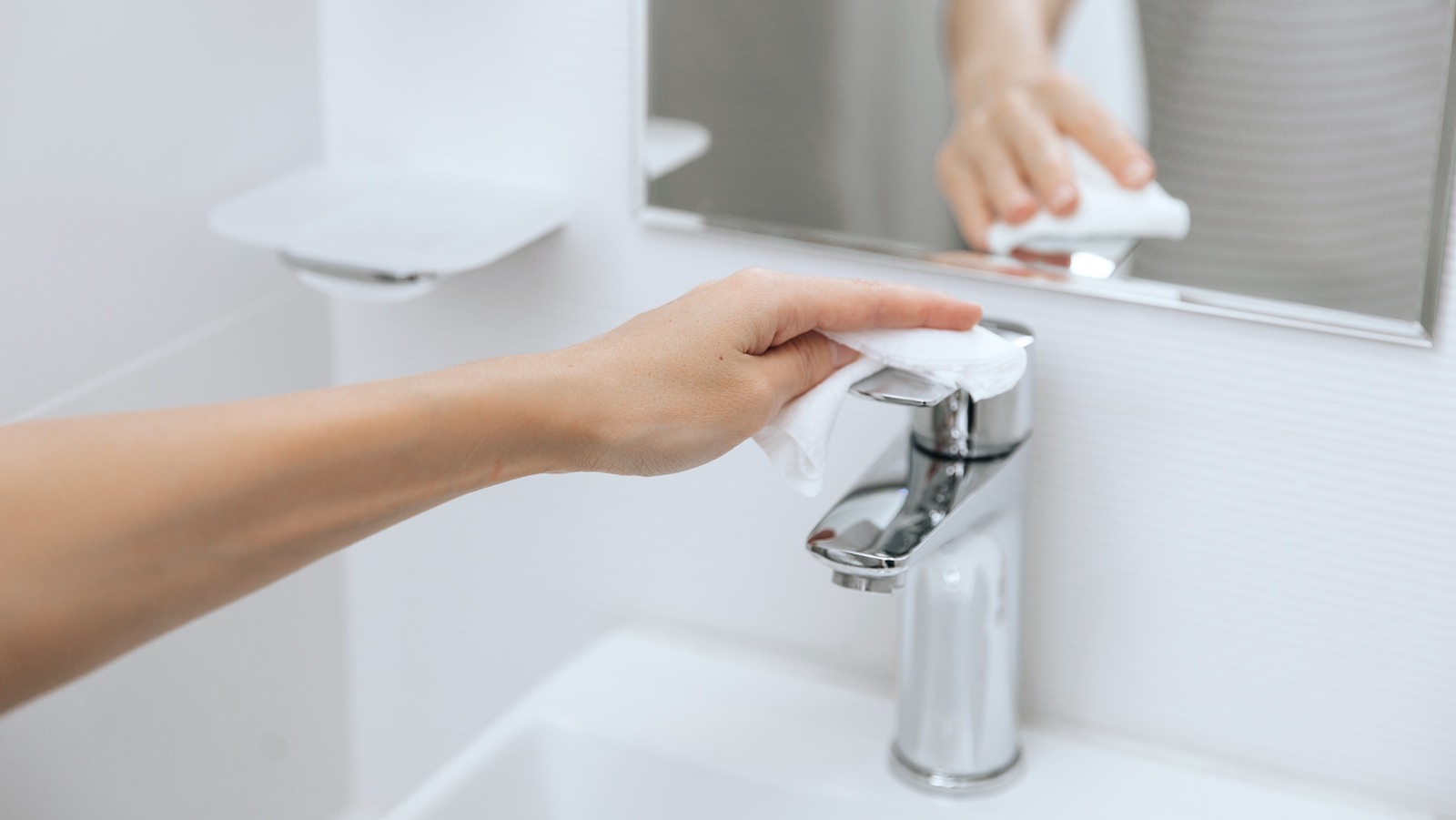 13-household-items-that-should-stay-away-from-disinfecting-wipes