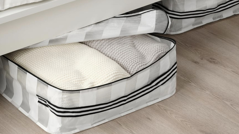 IKEA GÖRSNYGG Storage Case under a bed