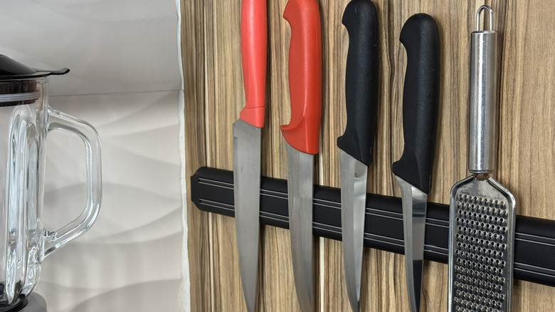 Magnetic knife strip in kitchen