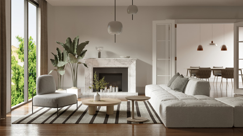 Living room with a basic fireplace