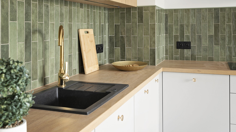Vertically patterned tile makes this backsplash a focal point.