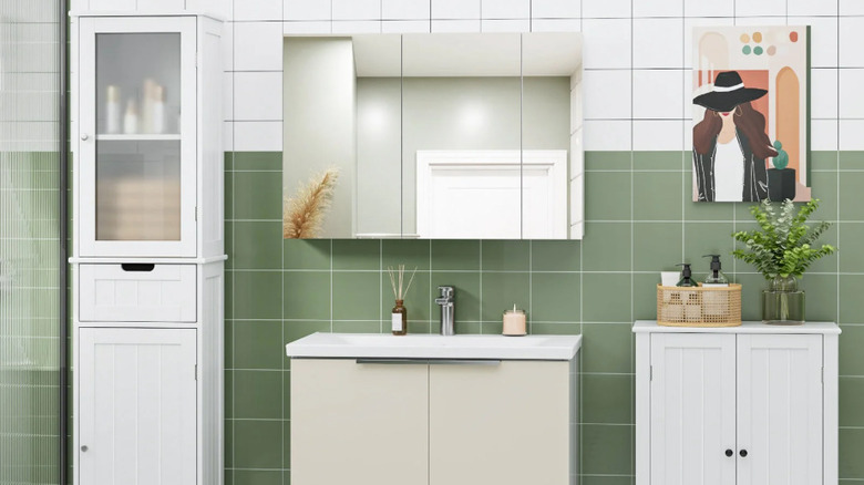 Homfa storage tower in a bathroom