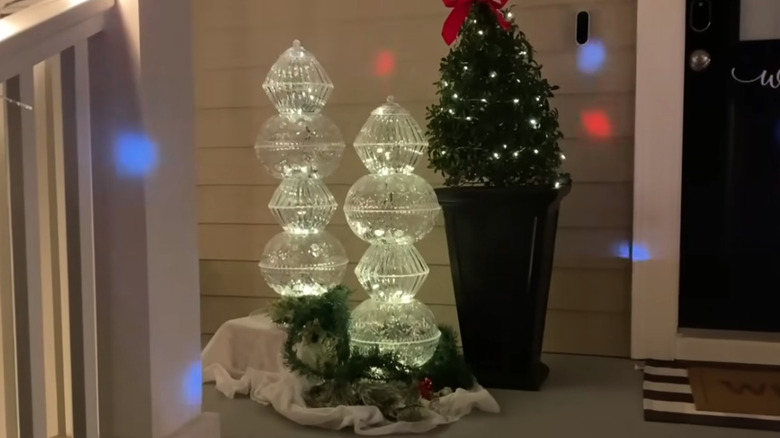 Christmas outdoor decor DIY project made with plastic bowls