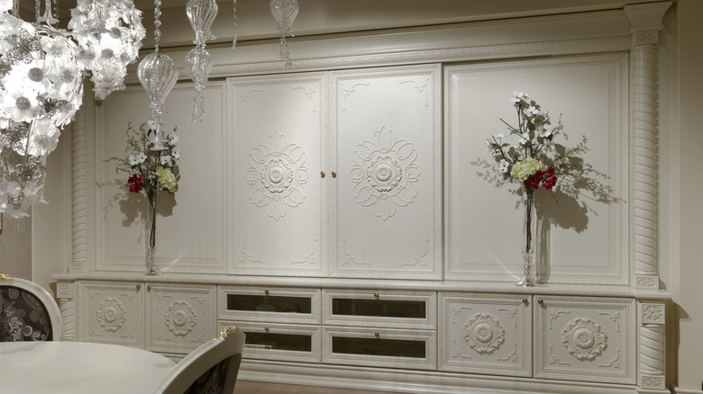 Traditional wainscoting of a dining room wall