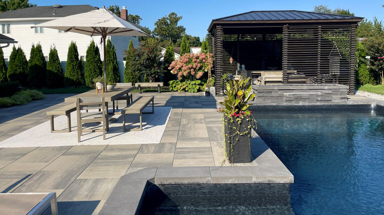 Large format tiles at poolside