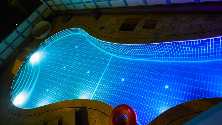 Underwater lights in home swimming pool