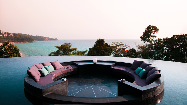 Sunken lounge in infinity swimming pool