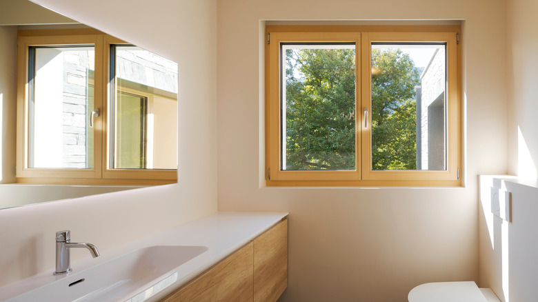 Bathroom with the window closed