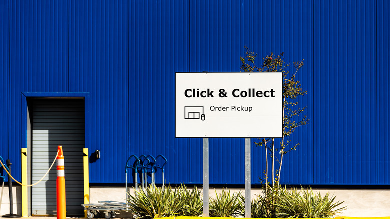 Sign outside of an IKEA store for the Click and Collect pickup location