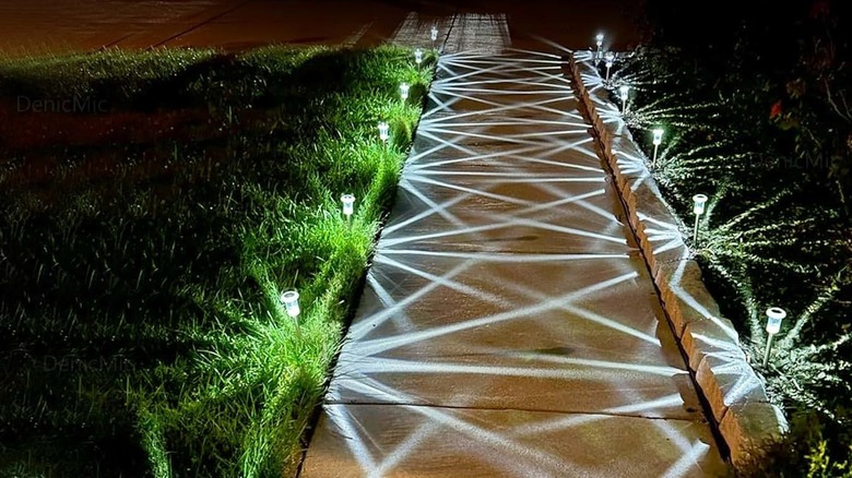 DenicMic's Pathway Lights