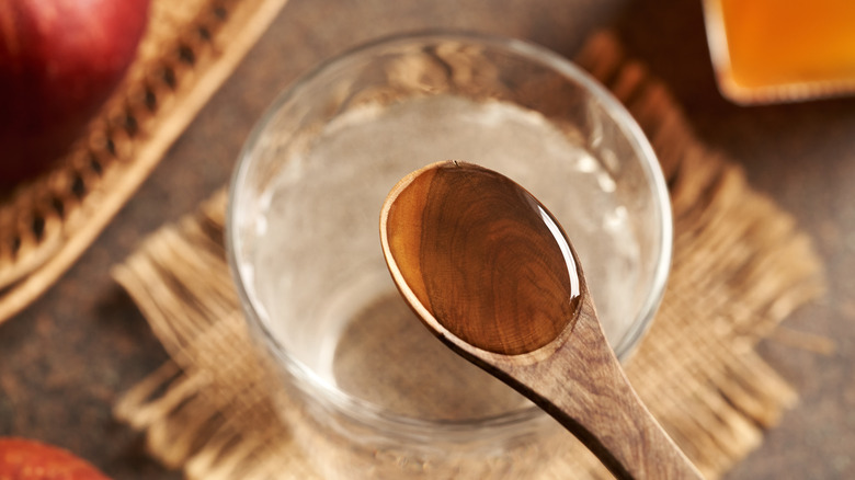 bottle of apple cider vinegar