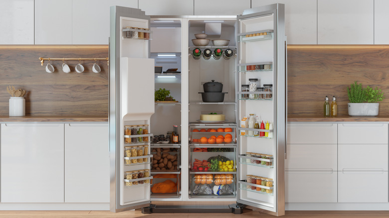 Refrigerator with different shelf levels