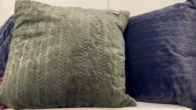 Cuddl Duds 2-pack green cable faux fur throw pillows