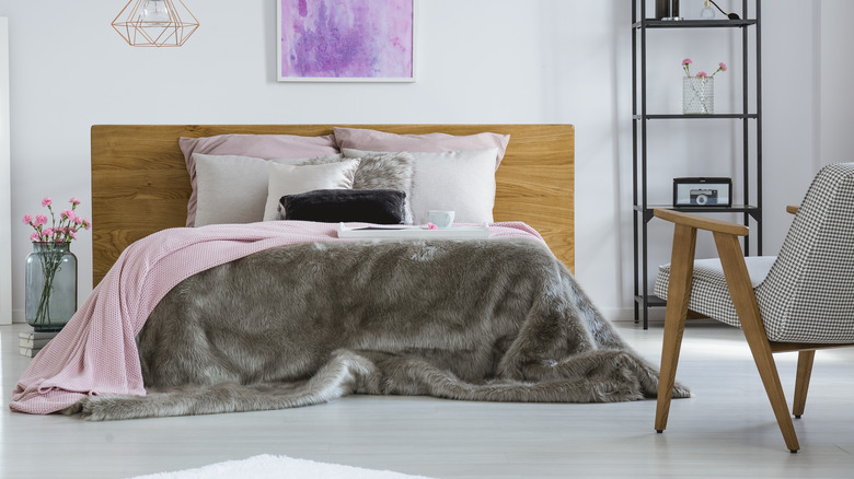 15 Colors To Decorate With For A Light Academia Aesthetic