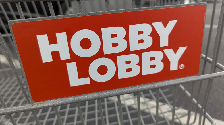 Shopping cart with the Hobby Lobby logo