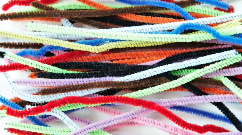 many bright pipe cleaners