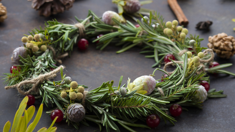 Wreath made with rosemary and pinecones