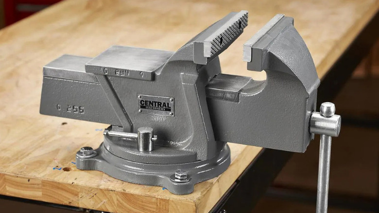 A close-up of Central Machinery's six-inch swivel vise