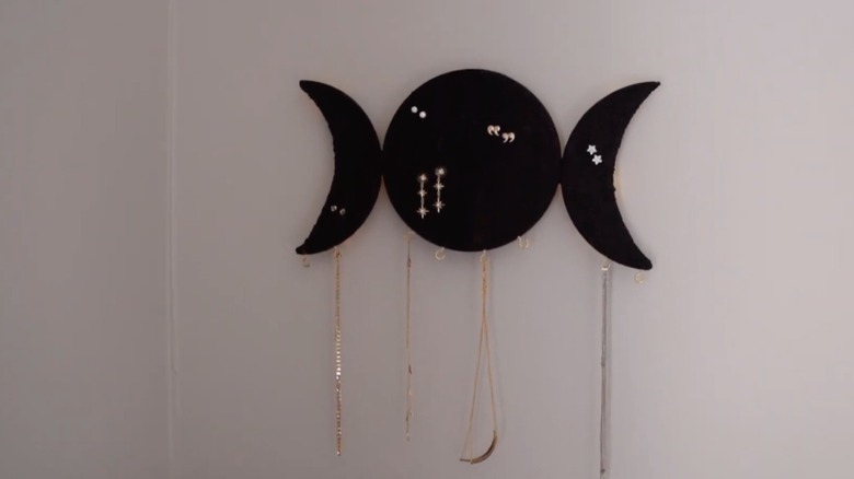 DIY HEAT trivet jewelry holder