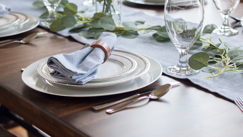 Place settings with chambray napkins