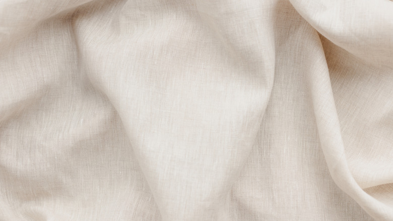Linen bedsheets