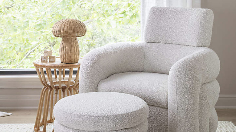 Rattan mushroom lamp