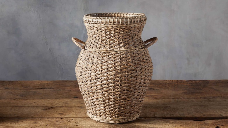 wicker umbrella stand