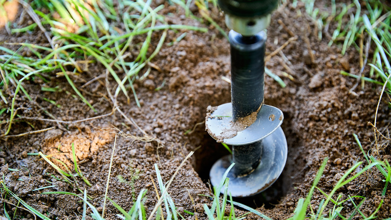 Garden auger drill bit creating holes in ground