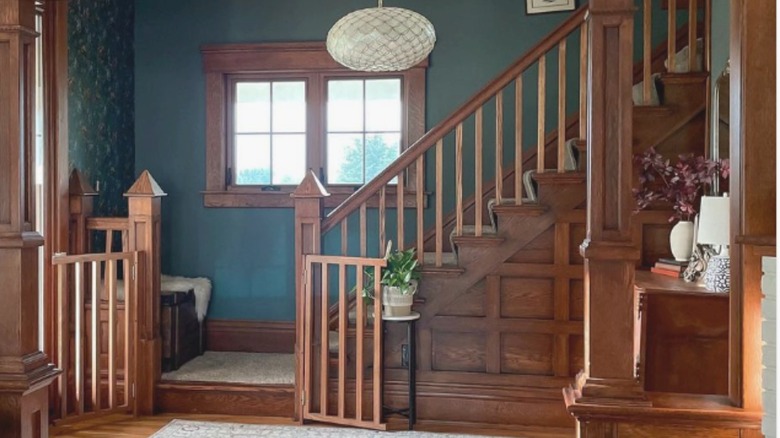 Craftsman foyer and staircase