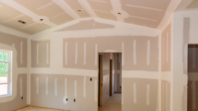 A newly-plastered room, ready for painting