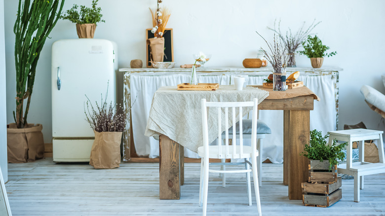 Shabby chic kitchen dining room