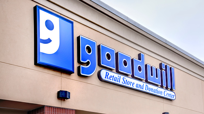 Goodwill store exterior