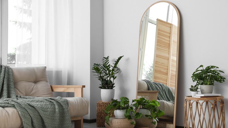Arched floor mirror