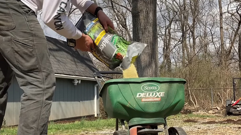 Scott's Turf Builder Triple Action Fertilizer