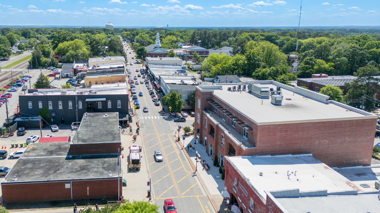 Aerial vue of streets in Apex, North Carolina