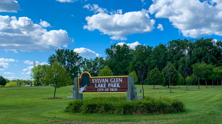 Sign for Sylvan Glen Lake Park in Troy