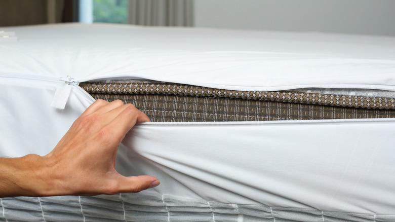 hand opening mattress cover