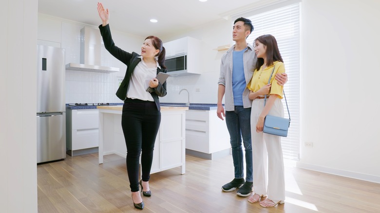 people viewing a home