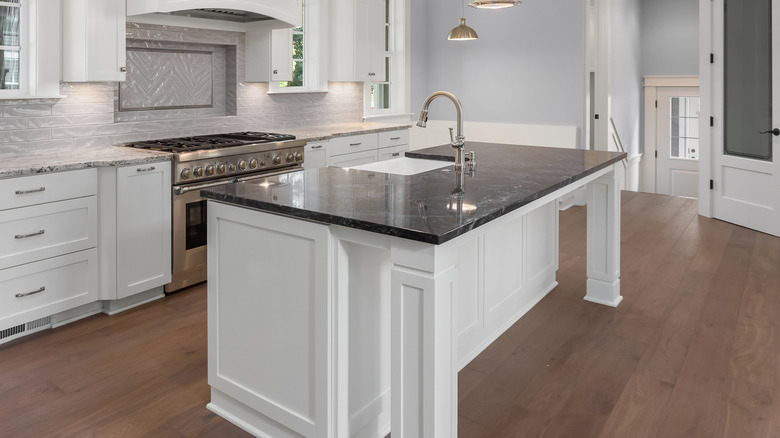  marble and white kitchen island