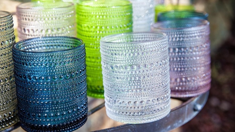 Color-tinted beverage glasses