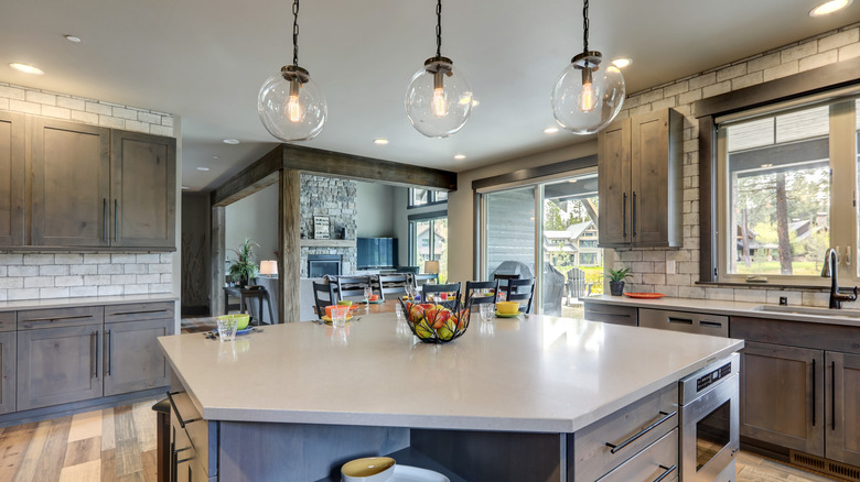 one color tone in kitchen