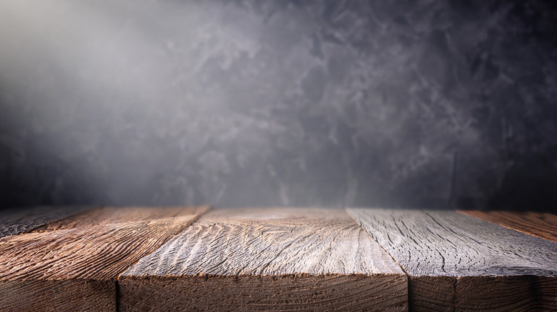 sponge-textured dark wall