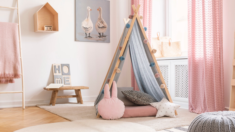 Pink tent 